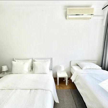 Airport And Bus Station Home 리스본 외부 사진